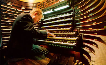 Antoni Scott playing Bach's Toccata in D minor